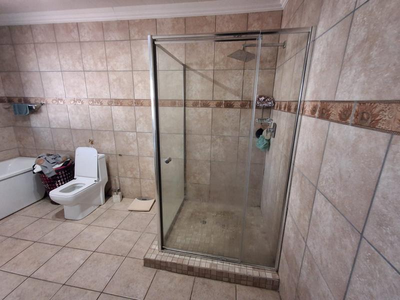 4 Bedroom Property for Sale in Dawn Park Gauteng