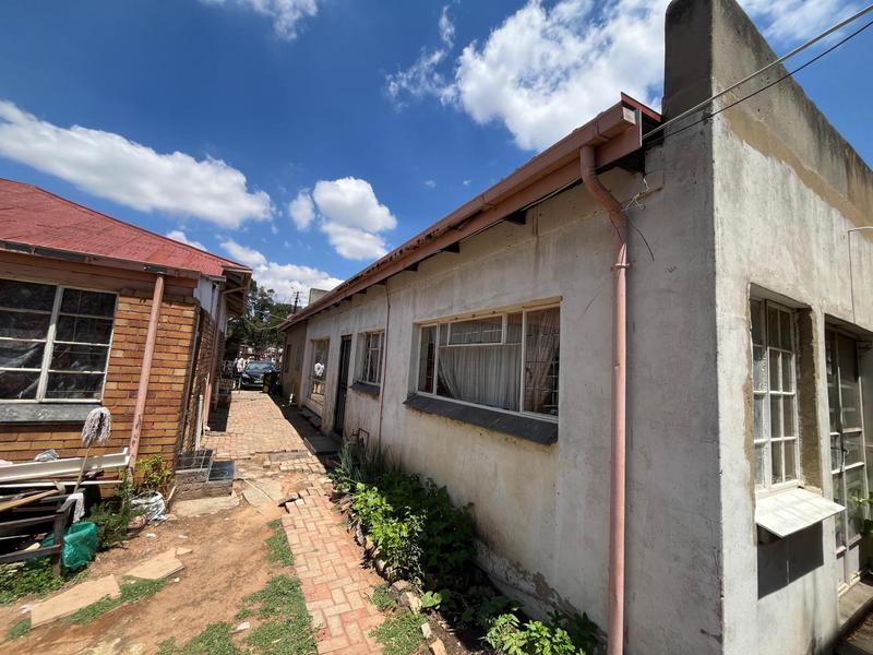 12 Bedroom Property for Sale in Delville Gauteng
