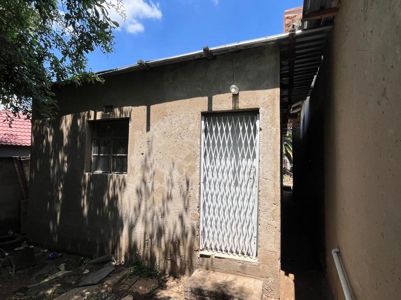 12 Bedroom Property for Sale in Delville Gauteng