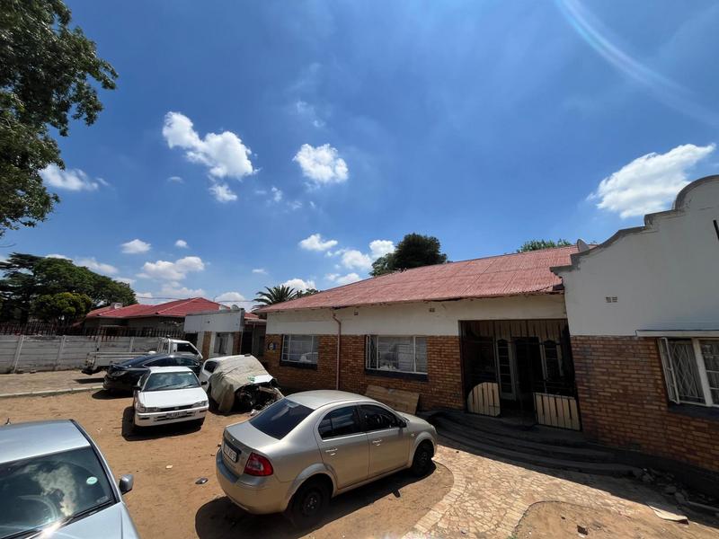 12 Bedroom Property for Sale in Delville Gauteng