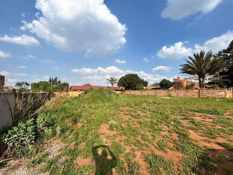 0 Bedroom Property for Sale in Bakerton Gauteng