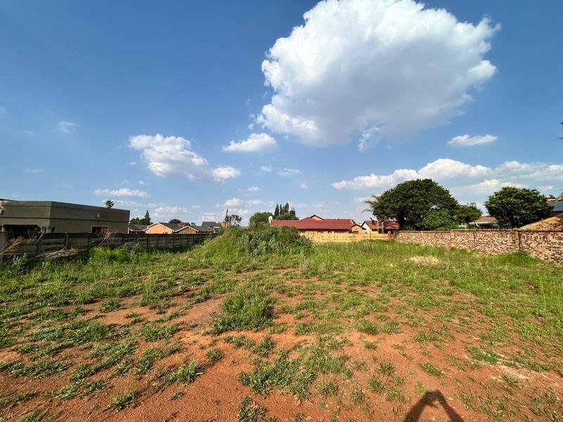 0 Bedroom Property for Sale in Bakerton Gauteng