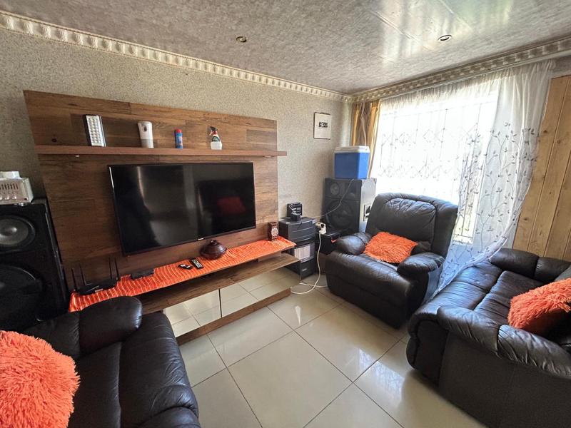 7 Bedroom Property for Sale in Springs Gauteng