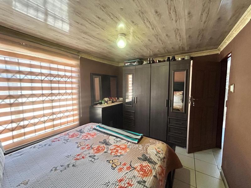 7 Bedroom Property for Sale in Springs Gauteng