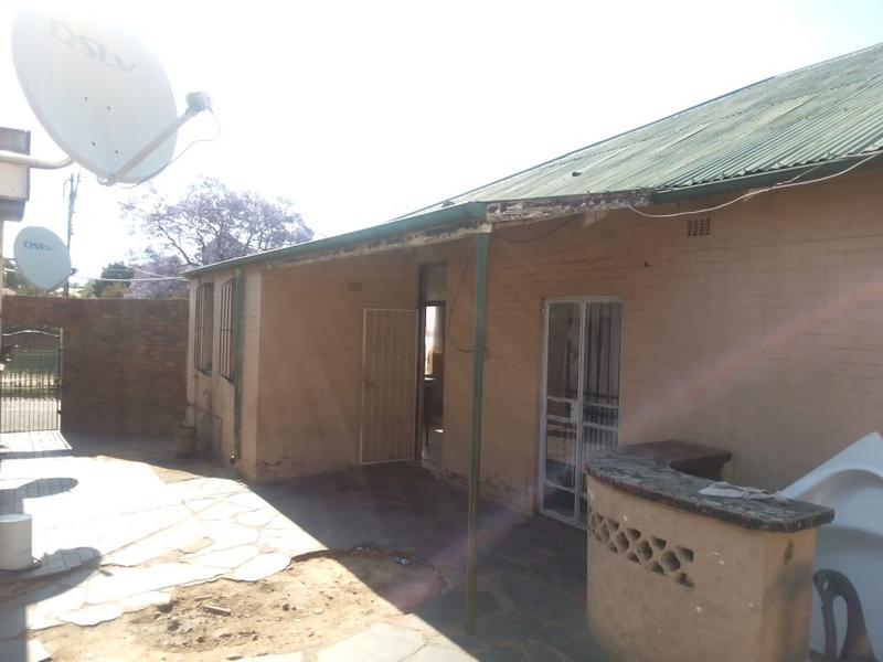 18 Bedroom Property for Sale in Rosettenville Gauteng