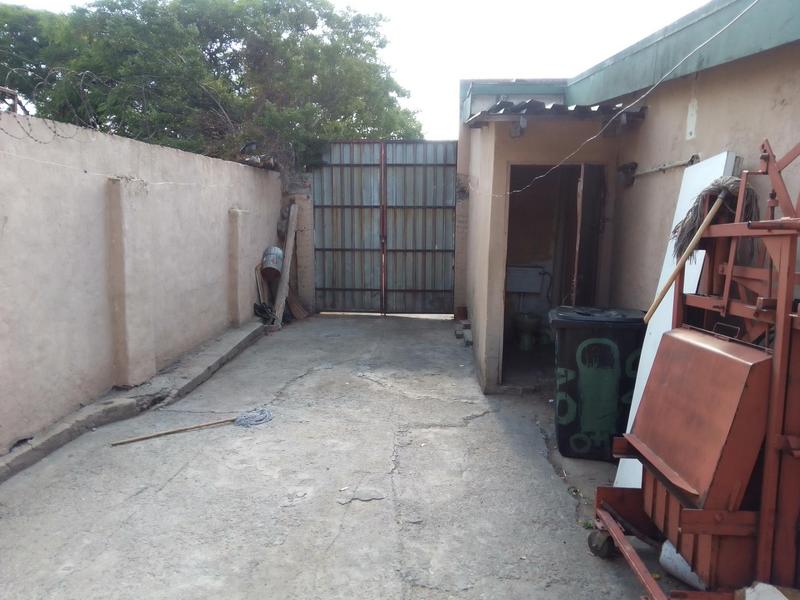 18 Bedroom Property for Sale in Rosettenville Gauteng