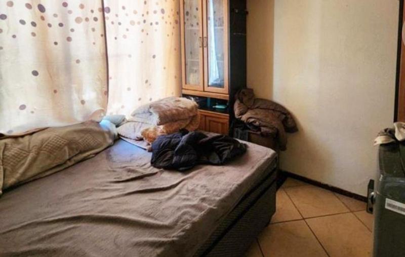 2 Bedroom Property for Sale in Clayville Gauteng