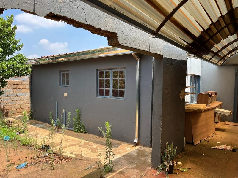 3 Bedroom Property for Sale in Protea Glen Gauteng