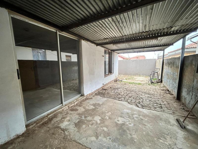 3 Bedroom Property for Sale in Cloverdene Gauteng