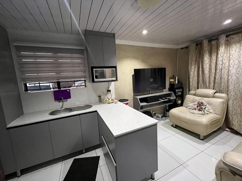 2 Bedroom Property for Sale in Lufhereng Gauteng