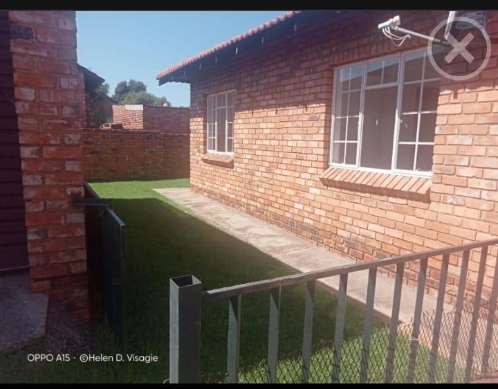3 Bedroom Property for Sale in Roodepoort Gauteng