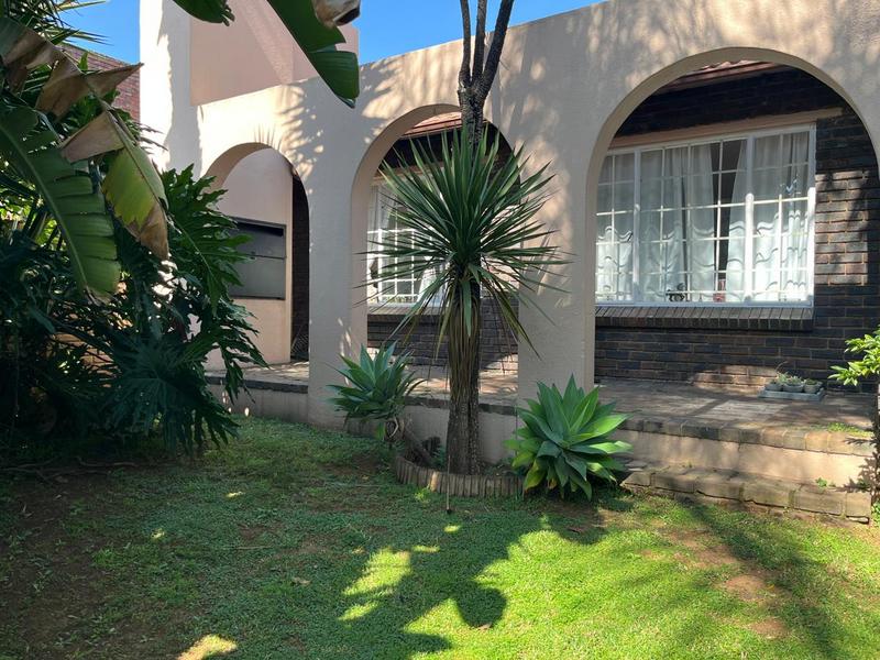 To Let 3 Bedroom Property for Rent in Aston Manor Gauteng