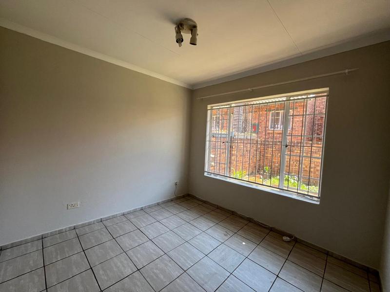 2 Bedroom Property for Sale in Birchleigh Gauteng