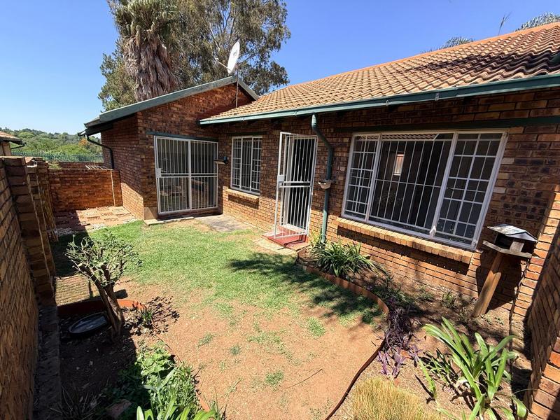 2 Bedroom Property for Sale in Birchleigh Gauteng