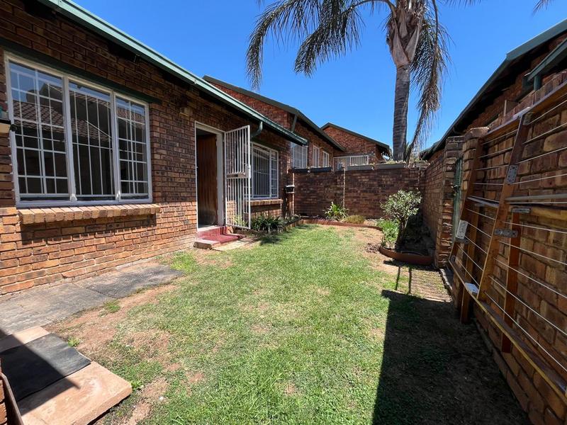2 Bedroom Property for Sale in Birchleigh Gauteng