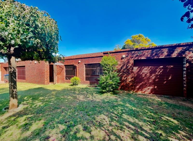 3 Bedroom Property for Sale in Vanderbijlpark CW 5 Gauteng