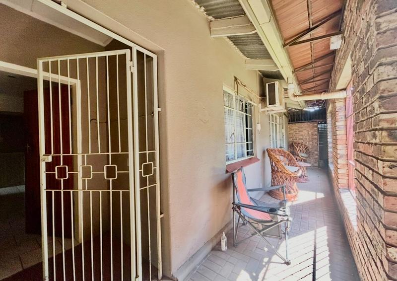 3 Bedroom Property for Sale in Vanderbijlpark CW 5 Gauteng