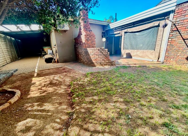 3 Bedroom Property for Sale in Vanderbijlpark CW 5 Gauteng