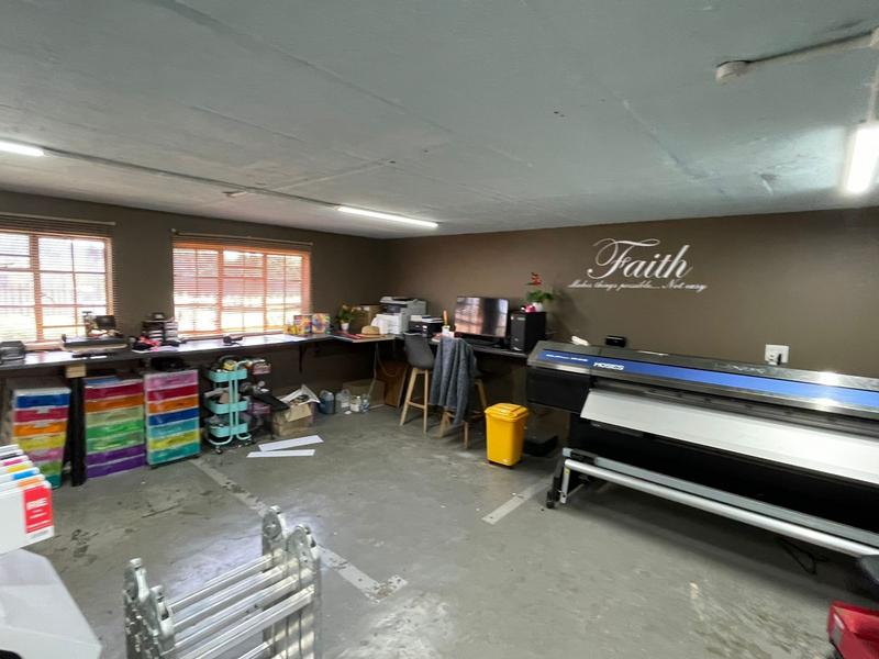 To Let commercial Property for Rent in Hennopspark Gauteng