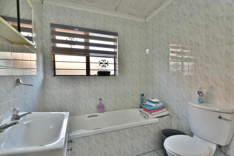 3 Bedroom Property for Sale in Mondeor Gauteng