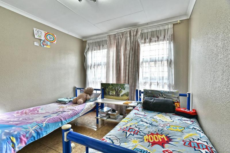 3 Bedroom Property for Sale in Mondeor Gauteng