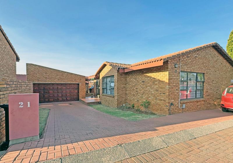 3 Bedroom Property for Sale in Mondeor Gauteng