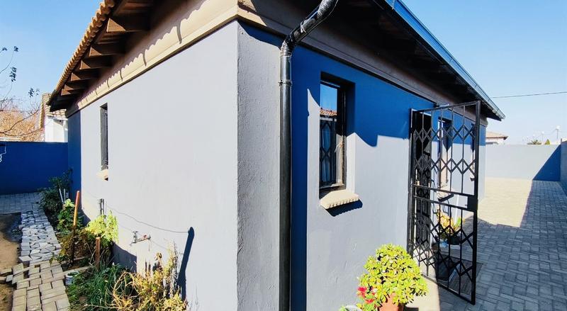 3 Bedroom Property for Sale in Windmill Park Gauteng