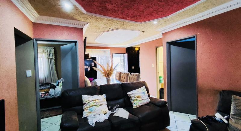 3 Bedroom Property for Sale in Windmill Park Gauteng