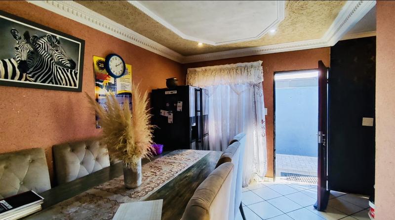 3 Bedroom Property for Sale in Windmill Park Gauteng