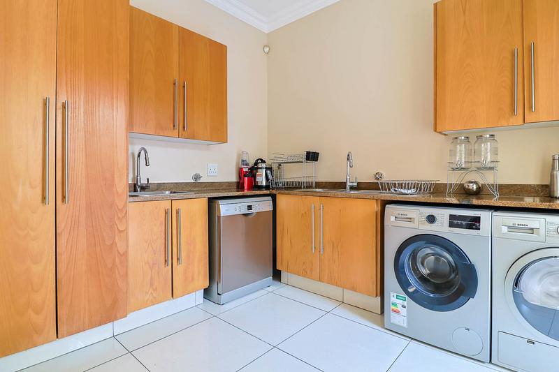 5 Bedroom Property for Sale in Alberante Gauteng