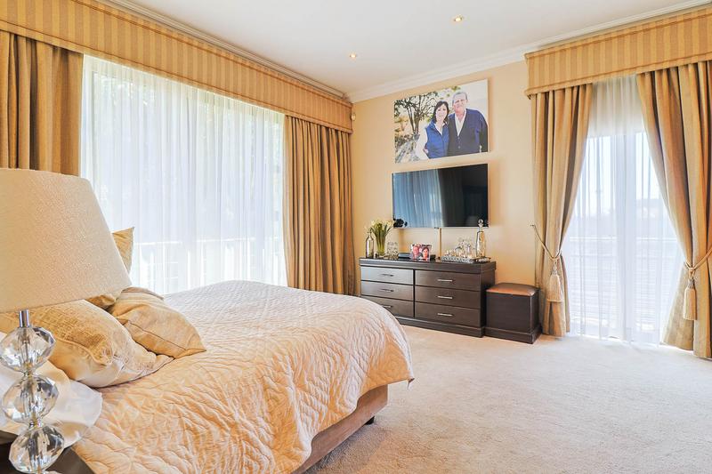 5 Bedroom Property for Sale in Alberante Gauteng