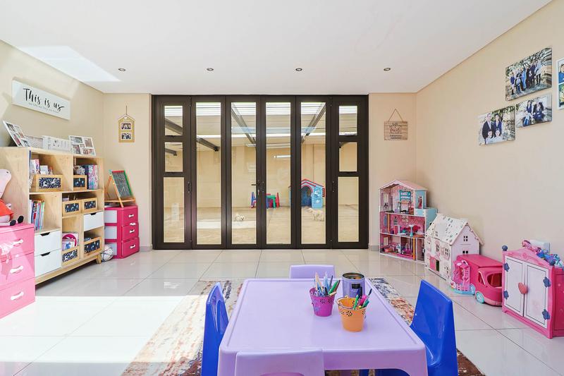 5 Bedroom Property for Sale in Alberante Gauteng