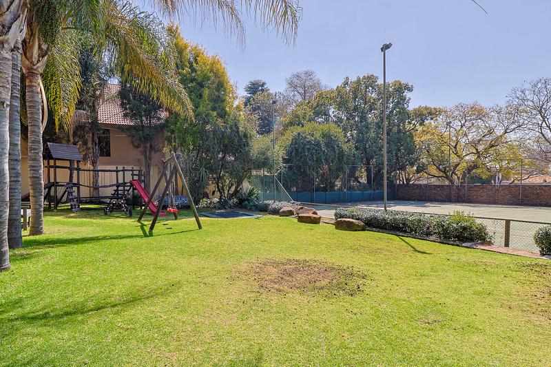 5 Bedroom Property for Sale in Alberante Gauteng