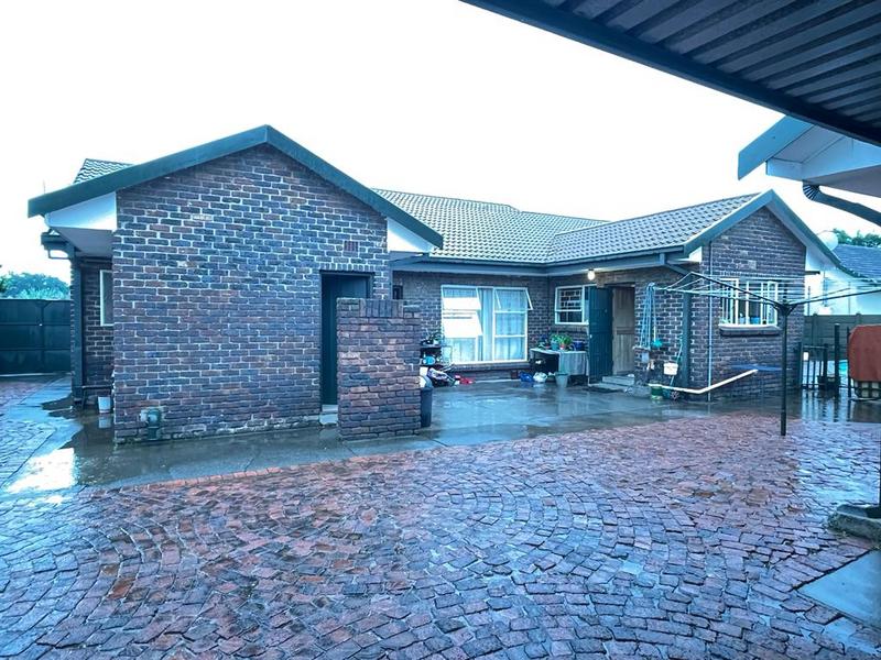 4 Bedroom Property for Sale in Vanderbijlpark SE Gauteng