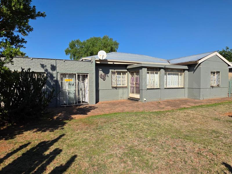 4 Bedroom Property for Sale in Rothdene Gauteng