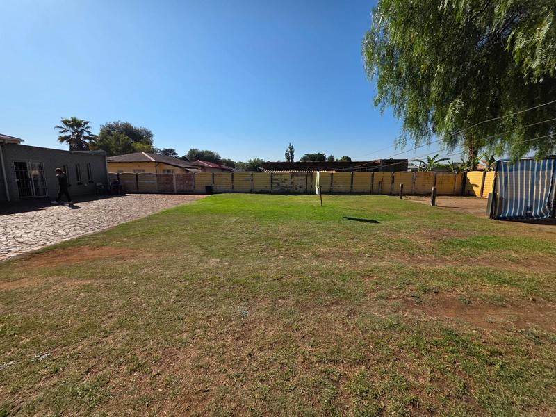 4 Bedroom Property for Sale in Rothdene Gauteng