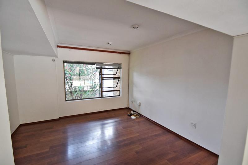 To Let 4 Bedroom Property for Rent in Benmore Gardens Gauteng