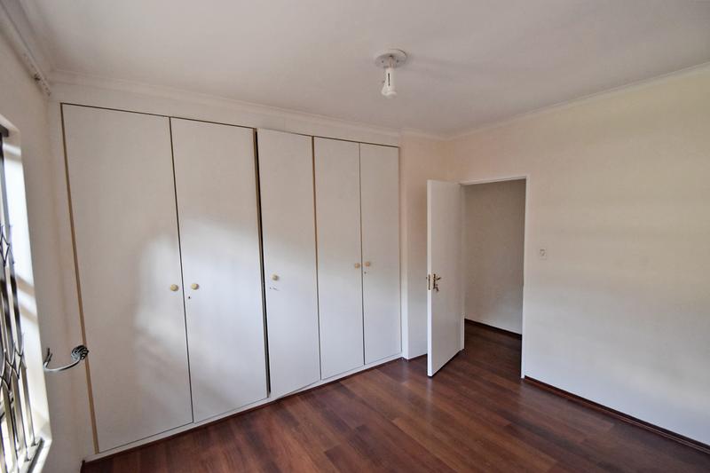 To Let 4 Bedroom Property for Rent in Benmore Gardens Gauteng