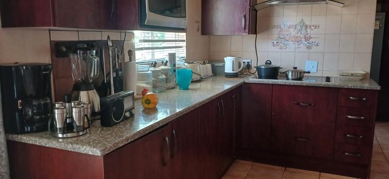 3 Bedroom Property for Sale in Birchleigh North Gauteng