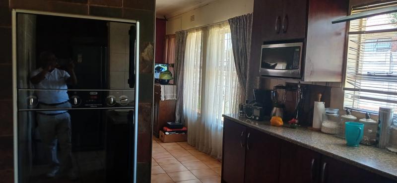 3 Bedroom Property for Sale in Birchleigh North Gauteng