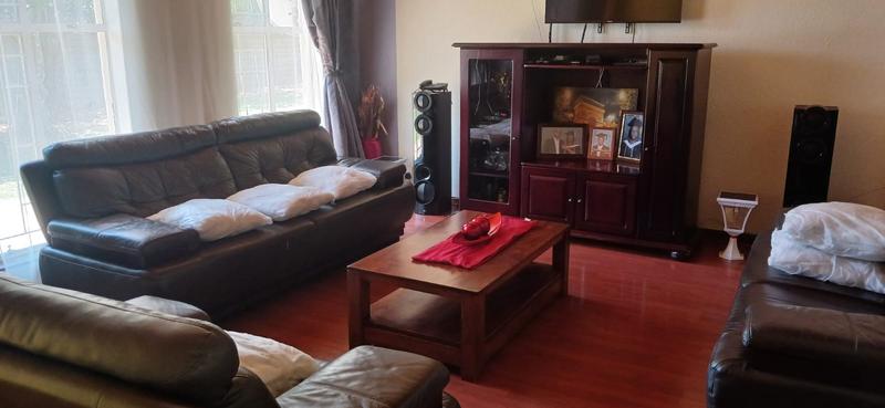 3 Bedroom Property for Sale in Birchleigh North Gauteng
