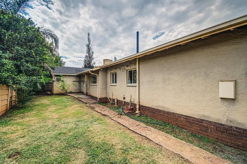 To Let 3 Bedroom Property for Rent in Dinwiddie Gauteng