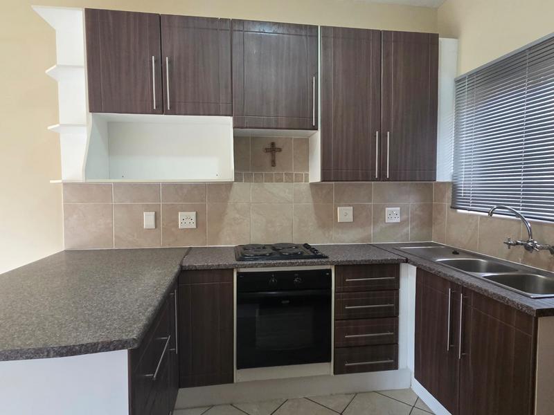 To Let 2 Bedroom Property for Rent in Mooikloof Ridge Gauteng