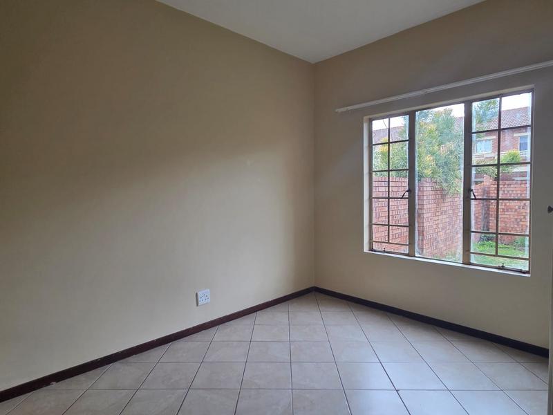 To Let 2 Bedroom Property for Rent in Mooikloof Ridge Gauteng