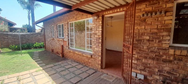 To Let 2 Bedroom Property for Rent in Amberfield Gauteng