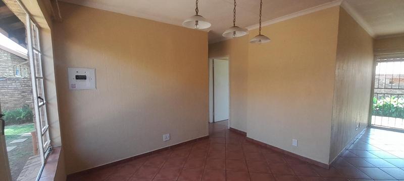 To Let 2 Bedroom Property for Rent in Amberfield Gauteng