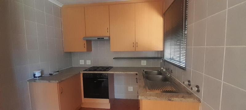 To Let 2 Bedroom Property for Rent in Amberfield Gauteng