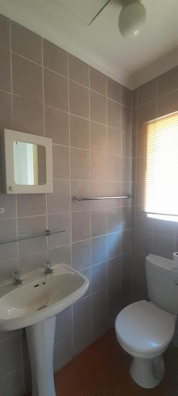 To Let 2 Bedroom Property for Rent in Amberfield Gauteng