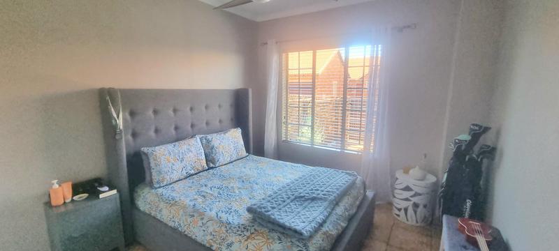 2 Bedroom Property for Sale in Amberfield Gauteng
