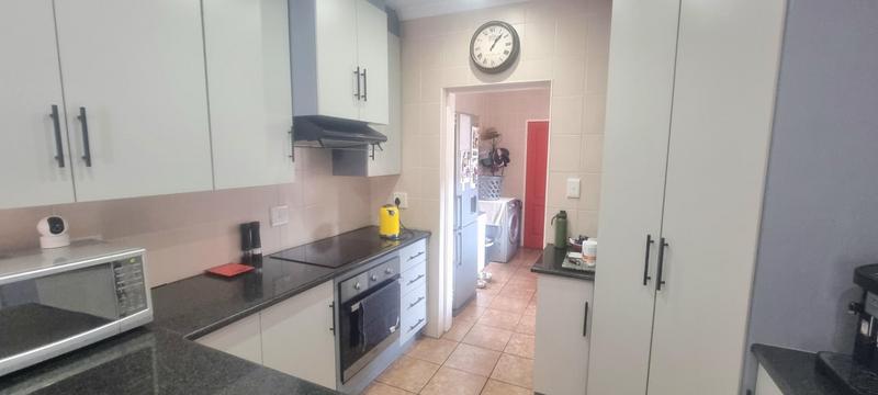2 Bedroom Property for Sale in Amberfield Gauteng